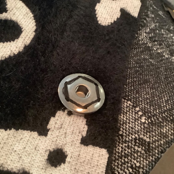 Louis Vuitton Gorgeous Coat New Black White with hood ,big front pockets ❤️❤️❤️ - Picture 7 of 11